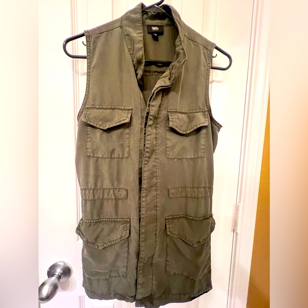 Mossimo XS Army Green Utility Vest Sleeveless Hidden Button Front